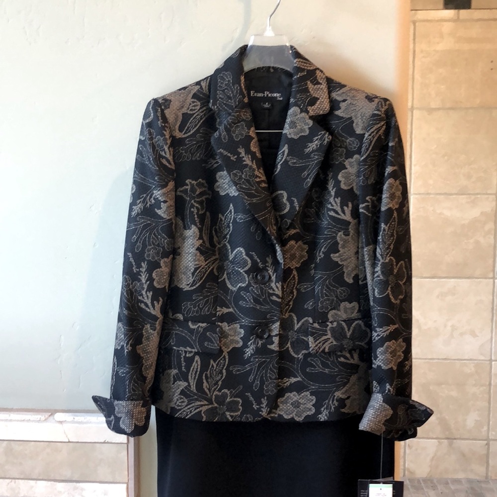 Ladies suit.